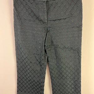 Elie Tahari Pants Size 4 waffle design Jean stretchy pants